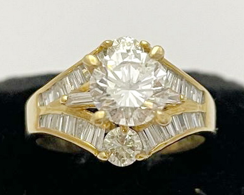 18K ꫬ Dp:1.29 CTS H / bVS1 /KߤKb kp